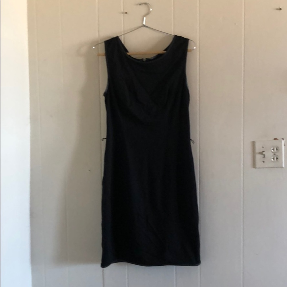 Size Medium No sleeve black dress